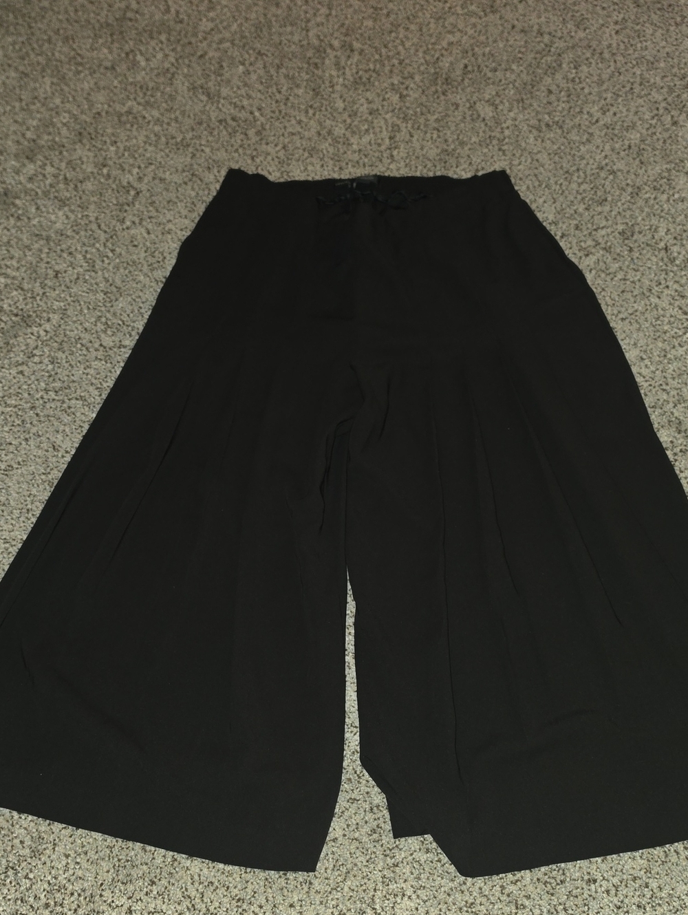 Simply Vera Vera Wang Black Pull-On Pleated Wide Leg Crop Gauchos Large